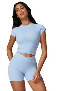 Conjunto de Yoga de 2 Piezas Azul Claro, Top Corto Deportivo, Pantalones Cortos de Cintura Alta, Poliamida Sin Costuras, Compresión, Cintura Elástica - Product Image 1