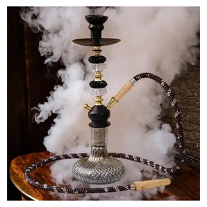 Cachimba Contemporánea con Forma Elegante y Acabado Refinado para Interiores Modernos, Accesorio de Lujo para Salón - Product Image 4