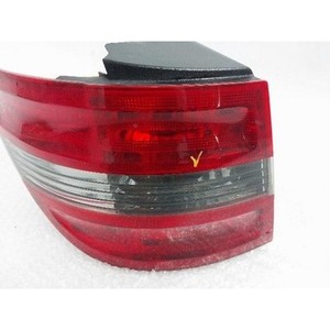 Luz Trasera Izquierda Usada Clase B A1698202564 - Product Image 3