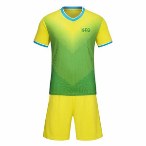 Uniforme de Fútbol de Grado Profesional, Incluye Camiseta y Pantalones Cortos, Material Transpirable y Ligero, Servicio OEM, Personalizable - Product Image 1
