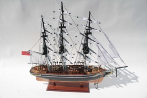 CUTTY SARK Barcos Náuticos de Madera Pintados a Mano, Decoración para el Hogar, Regalos Originales, Vietnam - Product Image 1