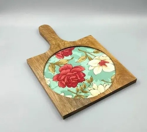 Planche à pizza en bois personnalisée avec bord rainuré, plateau à pizza en bois naturel pour la maison, la cuisine, le restaurant, pour servir la pizza - Product Image 6