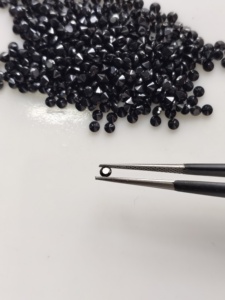 Espinela Negra Natural de 2.5MM, Corte Brillante Redondo, Gemas Sueltas de la Mejor Calidad, Certificadas para la Fabricación de Joyas - Product Image 2