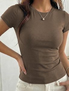 T-shirt court côtelé marron pour femme, à manches courtes, col rond, coupe ajustée, tricoté, style minimaliste, pour le printemps et l'été - Product Image 5