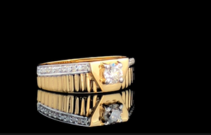 Bague de fiançailles en diamant de laboratoire taille princesse pour homme - Product Image 2