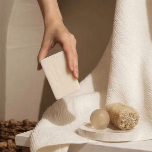 Fournisseur en gros de produits naturels et biologiques GOATLOVE SKINCARE, savon pour le corps en crème, barre de savon 100g - Product Image 4