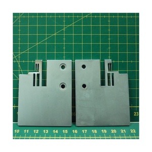 72899 PLAQUE À AIGUILLES PIÈCES DE MACHINE À COUDRE DOMESTIQUE FABRIQUÉES À TAIWAN - Product Image 2