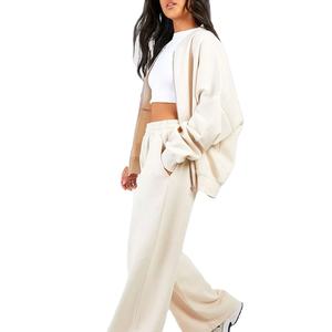 Ensemble de survêtement deux pièces pour femme, sweat à capuche uni à col montant, design personnalisé, haute qualité, vente en gros Pakistan - Product Image 1