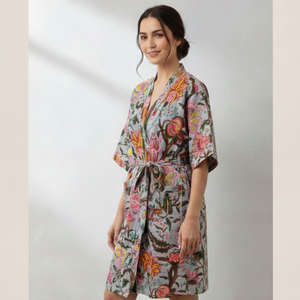 Bata Kimono de Algodón Gris con Estampado Floral, Cuello en V, Ropa de Dormir con Bolsillo con Cordón, Manga Larga, Ropa de Estar por Casa para Mujer, Artisan Maria Garments - Product Image 6