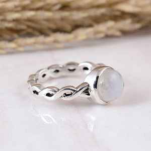Anillo de Nudo Celta de Plata de Ley 925 Hecho a Mano por SHYAM JEWELRY con Piedra Lunar Arcoíris Blanca y Azul, Estilo Bohemio y Hippie, Unisex, para Boda - Product Image 2