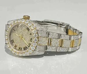 Reloj de Pulsera de Diseño para Hombre, Completamente Adornado con Diamantes Moissanite, con un Atractivo de Lujo Intenso - Product Image 3