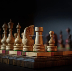 ชุดหมากรุกฮอร์นแท้ทำด้วยมือกระดานและชิ้นส่วนสำหรับช่างฝีมือ - Product Image 1