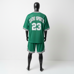 ชุดกีฬาขาสั้นผู้ชาย ผ้าโพลีเอสเตอร์ตาข่ายระบายอากาศ 180 GSM สีเขียวขอบขาว พร้อมสกรีนโลโก้ตามสั่ง - Product Image 2