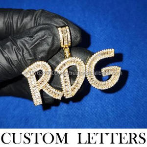 Colgante personalizado con la inscripción "TEEKA" en letra cursiva, con diamante moissanita, cadena estilo hip hop, joyería de moda, regalo para mujer - Product Image 3