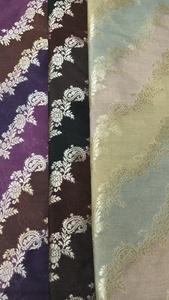 Tissu jacquard brocart tissé à motif de feuilles métalliques pour vêtements féminins, matière en soie de poids moyen - Product Image 5