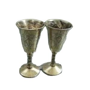 Gobelet élégant en laiton pour la maison, les hôtels, verres et verres de table, couleur argent, design moderne, argent et laiton plaqué or - Product Image 1
