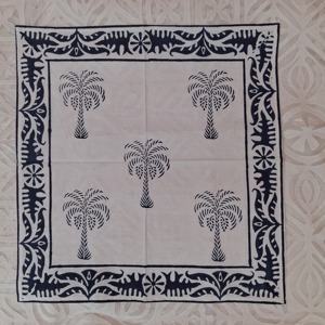ผ้าเช็ดปากทำมือพิมพ์ลายหรูหราจากผ้าฝ้าย ขนาด 60x60 ซม. 6 ผืน เป็นมิตรกับสิ่งแวดล้อม ใช้ซ้ำได้ ดีไซน์อินเดียสุดฮิตสำหรับงานแต่งงานและงานเลี้ยง - Product Image 1