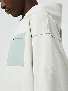 Pull à capuche d'hiver pour hommes en coton polyester avec logo personnalisé des fabricants de vêtements OEM - Product Image 4