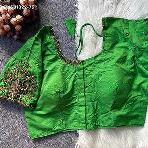คอลเลคชั่นเสื้อผ้าไหมพัตตูแบบใหม่ พร้อมงานปักมือแบบอารี แขนยาว ทรงเข้ารูป บุหลังด้วยดอริ ผลิตโดยผู้ผลิตจากเมืองสุรัต - Product Image 6