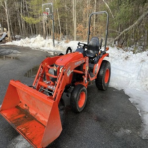Tractor Compacto Kubota B2601 4x4 con Potente Sistema de Cortacésped para Agricultura, Jardinería y Pequeños Proyectos - Product Image 6