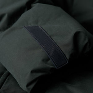 Chaqueta Acolchada para Hombre en Oferta, Cómoda y Moderna para el Invierno, con Capucha, Diseño de Última Moda - Product Image 2