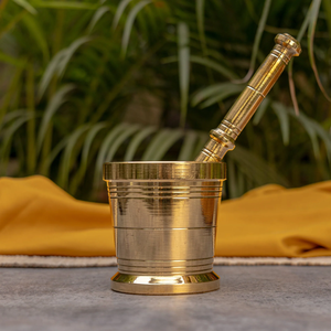 Sleek brass mortar pestle set featuring a stylish textured handle for easy grinding, available at wholesale prices. - Product Image 4