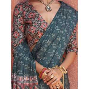 Charmant saree en crêpe imprimé numérique bleu sarcelle avec chemisier pour la mode indienne et pakistanaise - Product Image 2