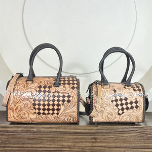 Nuevo Bolso de Viaje Grande de Cuero Genuino con Diseño a Cuadros y Grabado a Mano, Bolso Bandolera de Cuero con Estampado Floral para Unisex - Product Image 5