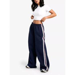 Pantalones deportivos de mujer, tipo jogger, forrados de felpa, conjunto de invierno, joggers de algodón suave, estilo casual, pantalones deportivos holgados para mujer. - Product Image 6