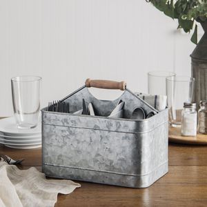 Organizador Metálico Decorativo con Asa para Guardar Artículos de Limpieza, Artículos de Aseo y Accesorios del Hogar - Product Image 5