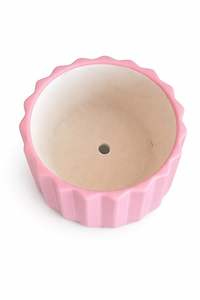 Pot de fleurs en céramique design pour intérieurs modernes et contemporains. Pot de fleurs en céramique de luxe pour une présentation et une décoration élégantes des plantes. - Product Image 3