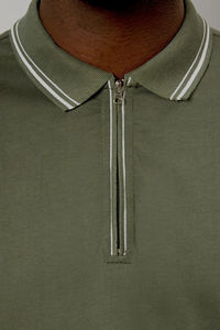 เสื้อโปโลผู้ชายไซส์ใหญ่ ผ้าฝ้าย แขนสั้น สไตล์ลำลอง ใส่สบายๆ สำหรับฤดูร้อน สตรีทแวร์ ทรงหลวม ผลิตจำนวนมาก โรงงาน OEM ผู้ผลิตและจำหน่ายโดยตรง - Product Image 4