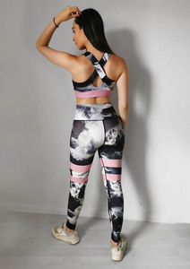 ชุดออกกำลังกายโยคะฟิตเนส 2 ชิ้นเอวสูงสำหรับผู้หญิงไซส์ใหญ่พร้อมโลโก้แบบกำหนดเอง - Product Image 4