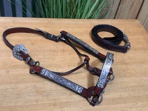 Halters Western Show Horse fabriqués à la main de qualité supérieure avec rênes en cuir élégantes incluses - Product Image 2