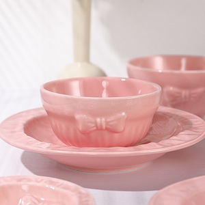 Ceramic <b>Dinnerware</b> <b>Set</b> with embossded 3-dimension ribbon-like pattern smooth glazed texture durable Bpa-free pink creamy colour - Product Image 3