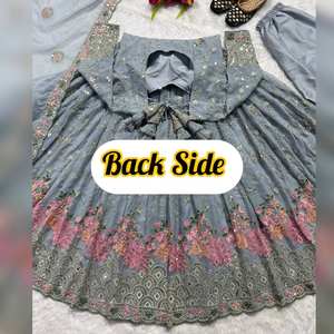 Vestido Largo Anarkali de Georgette Estilo Indio Tradicional Más Vendido con Dupatta de Diseñador para Mujer, Ropa de Fiesta, Hermoso Vestido - Product Image 5