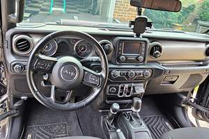 Jeep G-ladiator <span class=keywords><strong>Sport</strong></span> 4x4 2020 Usado en Buen Estado, Motor V6 de 3.<span class=keywords><strong>6</strong></span> Litros, Kit de Elevación de 2 Pulgadas, Techo Descapotable Plegable - Product Image 2