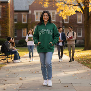 เสื้อสเวตเชิ้ตคอกลมทรงเข้ารูป แบรนด์ Iota Phi Theta  ตกแต่งด้วยลายปักแบบดิสชาร์จ  ผ้าริบเนื้อนุ่ม ให้ความอบอุ่น  ประดับด้วยป้ายและเลื่อม  เหมาะสำหรับผู้หญิงที่ชอบแฟชั่นสตรีทแวร์ - Product Image 4