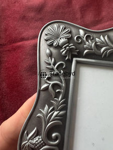 Marco de Fotos Metálico de Lujo, Elegante Adorno Decorativo de Tradebyd - Product Image 6