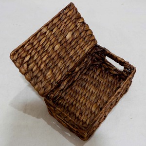Best Selling Water Hyacinth Woven Home Storage Box <b>Desktop</b> <b>Organizer</b> with Hinged Lid and Handles - Product Image 6