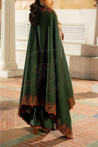 Trajes de Mujer de Tres Piezas, Color Verde Botella, Ecológicos, de Alta Calidad, Diseño Moderno y Tradicional - Product Image 2