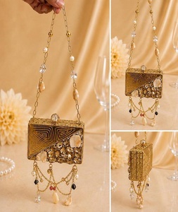 Nuevo Mini Bolso de Mano con Diseño Kundan en Metal Chapado en Oro, con Correa de Cadena, Hecho a Mano, Estilo Étnico, para Bodas y Fiestas, F S INTERNATIONAL - Product Image 4