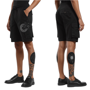 Pantalones cortos tipo cargo para hombre con diseño gráfico creativo, ilustraciones inspiradas en el espacio y bolsillos funcionales. - Product Image 2