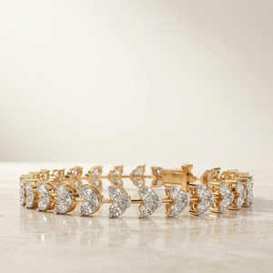 Bracelet tennis en or plaqué or 14 carats avec diamants de laboratoire taille poire double rangée 10 points et diamants de laboratoire taille cœur fantaisie - Product Image 5