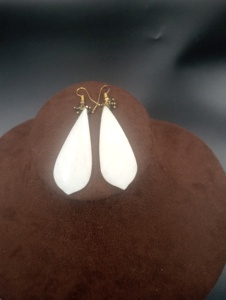 Boucles d'oreilles en forme de coquille plaquées or, style bohème, minimalistes, pour femme, à porter au quotidien, cadeau, pour les fêtes - Product Image 1