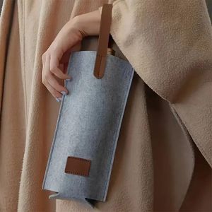8 Bolsas de Fieltro Resistentes para Botellas de Vino con Asas Marrones, Porta Botellas Individuales Portátiles para Picnics, Campamentos y Fiestas - Product Image 5