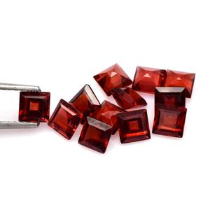 Lot en gros de pierres précieuses naturelles de grenat rouge 6x6 mm, taille carrée, facettées, calibrées, pour la fabrication de bijoux - Product Image 3