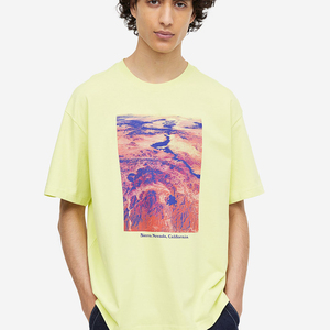 เสื้อยืดคอกลมแขนยาวทรงโอเวอร์ไซส์สำหรับผู้ชาย กันลม พิมพ์โลโก้ตามสั่ง มีกระเป๋า ดีไซน์สีพื้น - Product Image 4