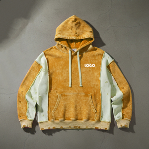 Sweat à capuche en molleton pour homme, design personnalisé avec panneaux gris, rouge et vert contrastés, de haute qualité - Product Image 4