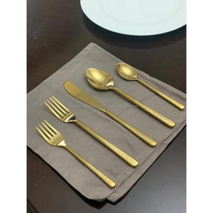 Ensemble de couverts en or de style français Décoration de mariage Ensemble de couverts de luxe avec logo Ensemble de couverts en acier inoxydable Métal Contact alimentaire sûr - Product Image 3